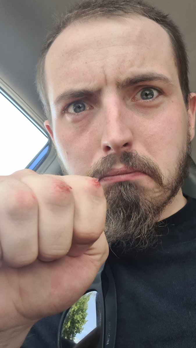 DOAfailure's tweet photo. Me vs the board! https://t.co/3Nh00OAklI