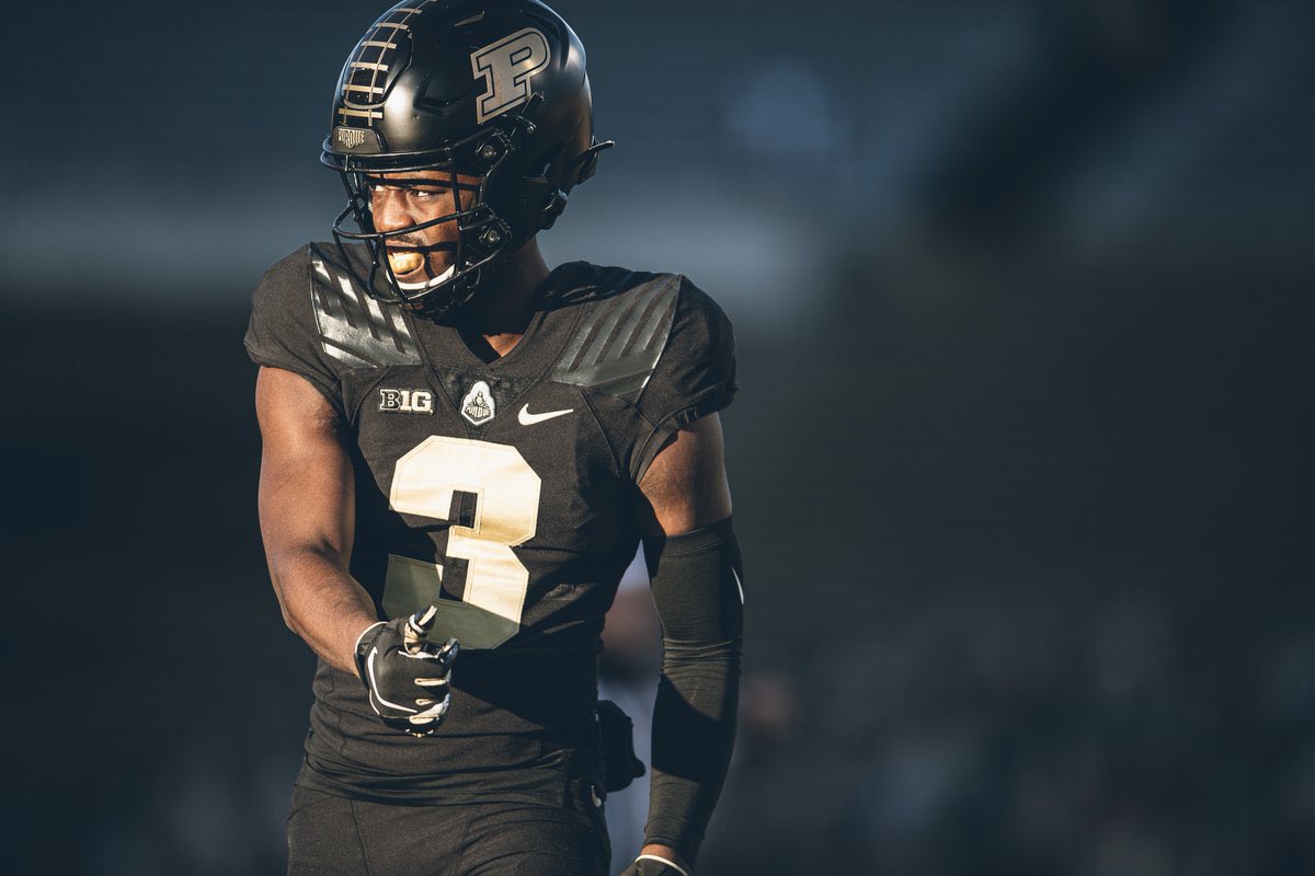 .<a href="/DB3LL/">David Bell</a> has been voted 1️⃣ of 1️⃣0️⃣ players to watch in <a href="/B1Gfootball/">Big Ten Football</a> this season. #BoilerUp 🚂 

🔗➡️ bigten.org/news/2021/7/21…
