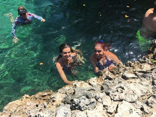 HavanaturCuba's tweet photo. 😁 #FamiliaHavanatur 🏞️ ¿Te gustaría compartir tus #MomentosMemorables en tus #ExcursionesHavanatur?
🌐 https://t.co/Fn5PGPhzme https://t.co/HmP4Jbn9qW