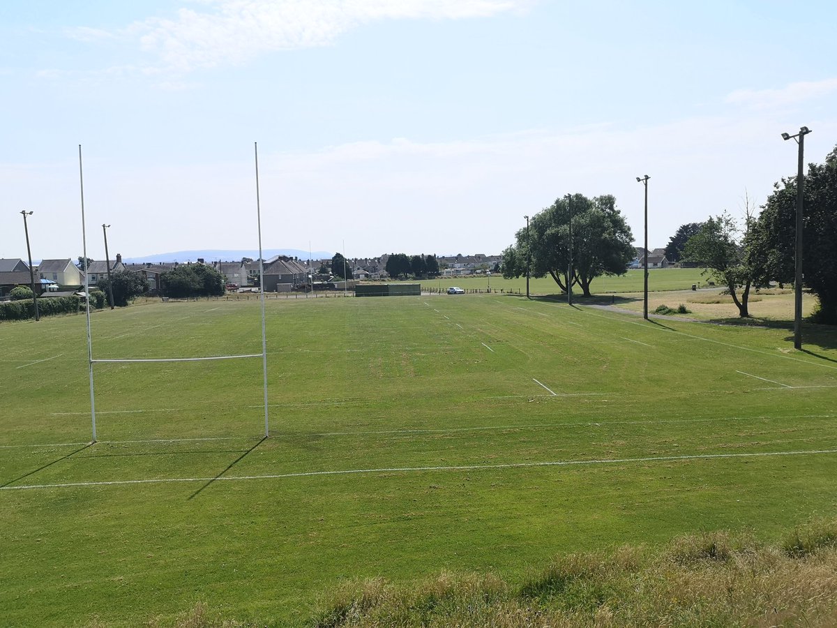 bprfctheblacks's tweet image. Pitches all marked ready for Youth &amp;amp; Senior games on Saturday.
Can't believe Rugby is actually back🖤
Huge credit to Mr tractor Man ( Rob Dewick) &amp;amp; a few other volunteers for thier time and efforts keeping the pitches in top condition.
#grassroots
#oneclub
See you all Saturday