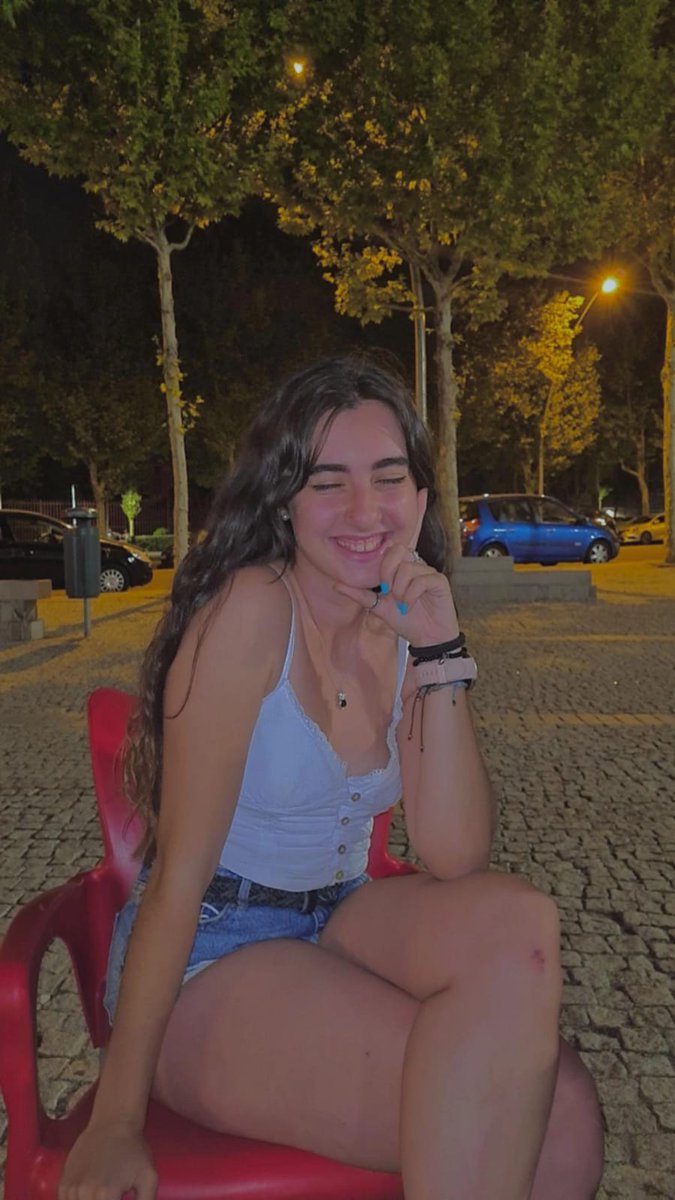 Rachelxula's tweet photo. Simplemente yo🖤 https://t.co/LEWJlBI15Y