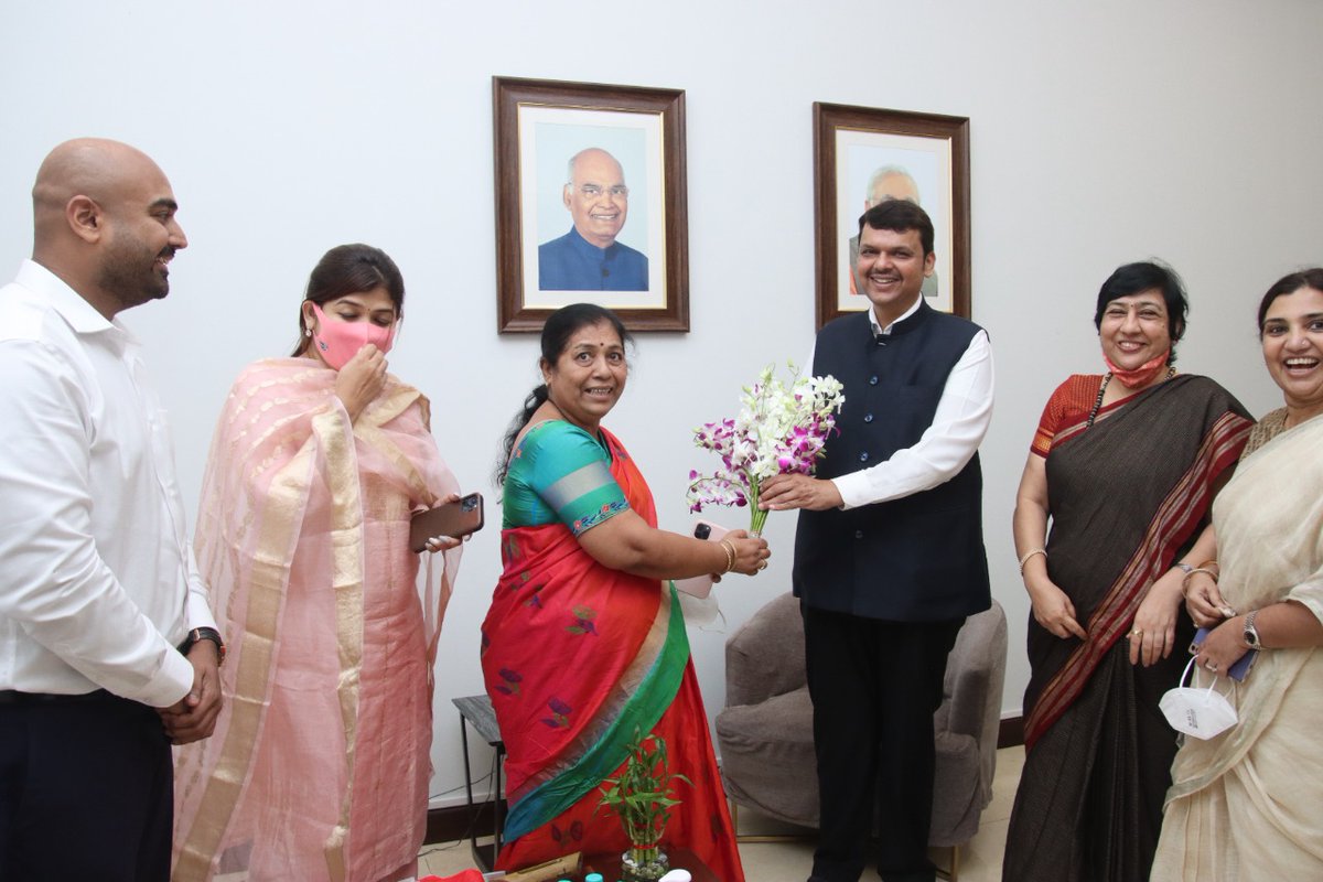 Met Hon Shri Devendra Fadnavis Ji - Ex Chief Minsiter & Opposition Leader today to wish him a very Happy Birthday, also present were MLA @madhurimisal ,MLA @manishaBJP & MLA @MLAShwetaMahale God Bless him with More Power Strength & Good Health to Serve the People of #Maharashtra