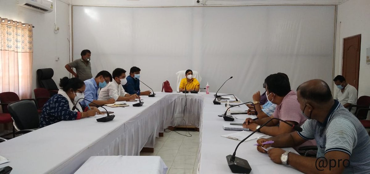 SdiproB's tweet photo. SDO CIVIL BOKAKHAT Dr. Neha Yadav called a meeting to discuss the present COVID 19 scenario and review the ongoing measures taken by the concerned departments. https://t.co/0ibPdPUoWW