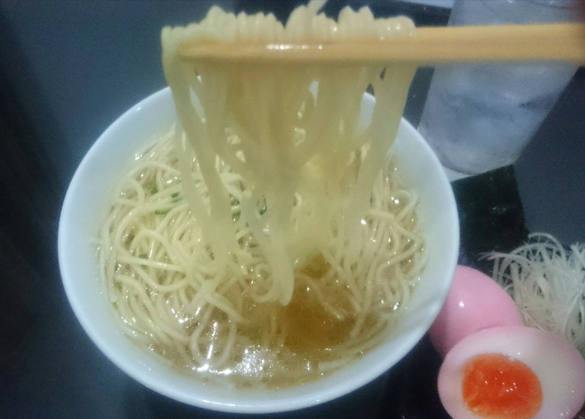 adon0609's tweet photo. 今夜もバルログの爪で
麺をほぐほぐしました🍜
#rockmen
#69men
#shio69 https://t.co/t5DdxalcWq https://t.co/Hd9Ey8zStk
