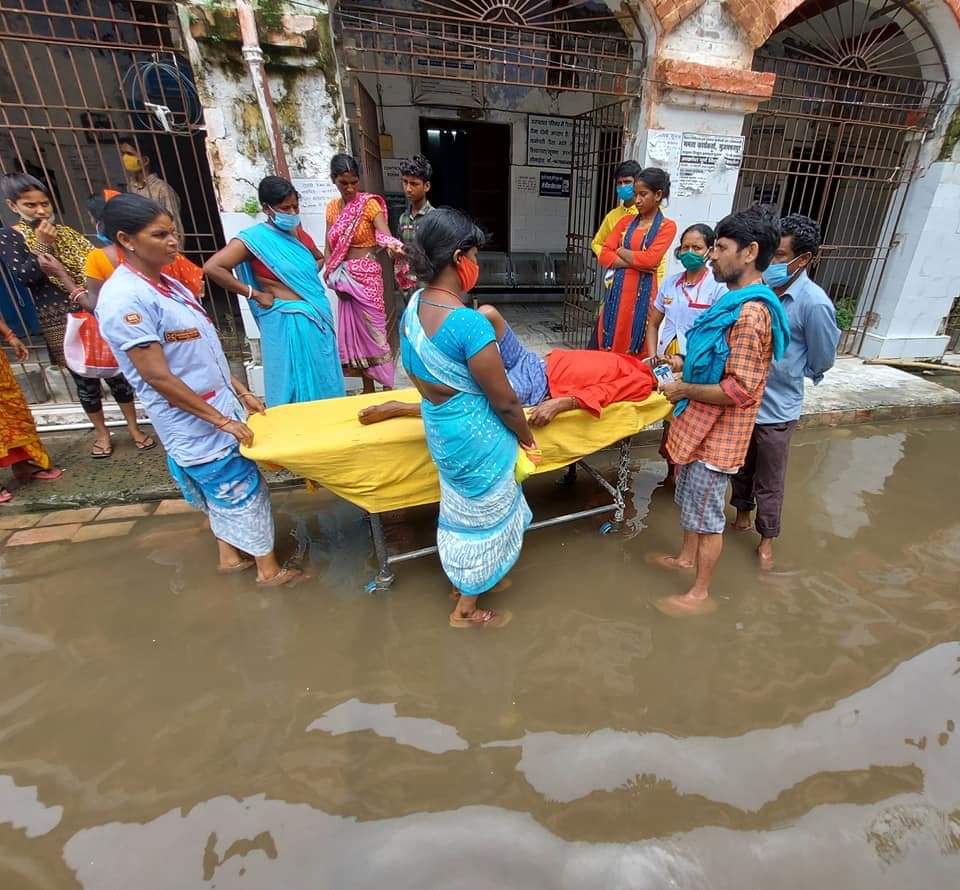 Prabhashkumar20's tweet photo. @NitishKumar @mangalpandeybjp #jdu #ljp #ChiragPaswan  @iChiragPaswan  this is govt hospital of #muzaffarpur #BiharHealthDept https://t.co/JZ5BDMmiUa