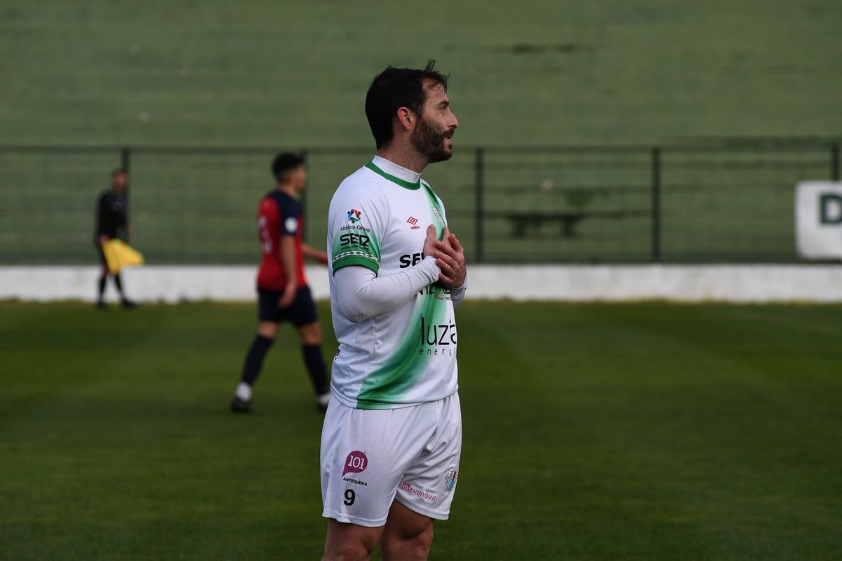 🙌🏼 ¡Gracias por todo lo que has aportado al #AntequeraCF personal y profesionalmente, <a href="/corbacho9/">Alejandro Rodriguez</a>! 💚

🤝 Te deseamos la mayor de las suertes tanto en tu vida personal como en tus nuevos retos profesionales.

#CONECTADOS ⚪️🟢 <a href="/luziaenergia_es/">Luzía Energía</a>