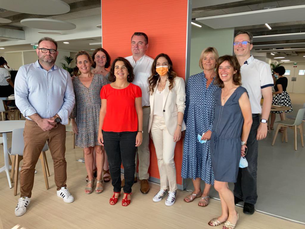 On y est ! 🤩 Quel bonheur ! 
C’est le jour J pour les collaborateurs et les professeurs de #NEOMAbs qui rejoignent leurs bureaux sur notre nouveau #NEOMAcampusParis