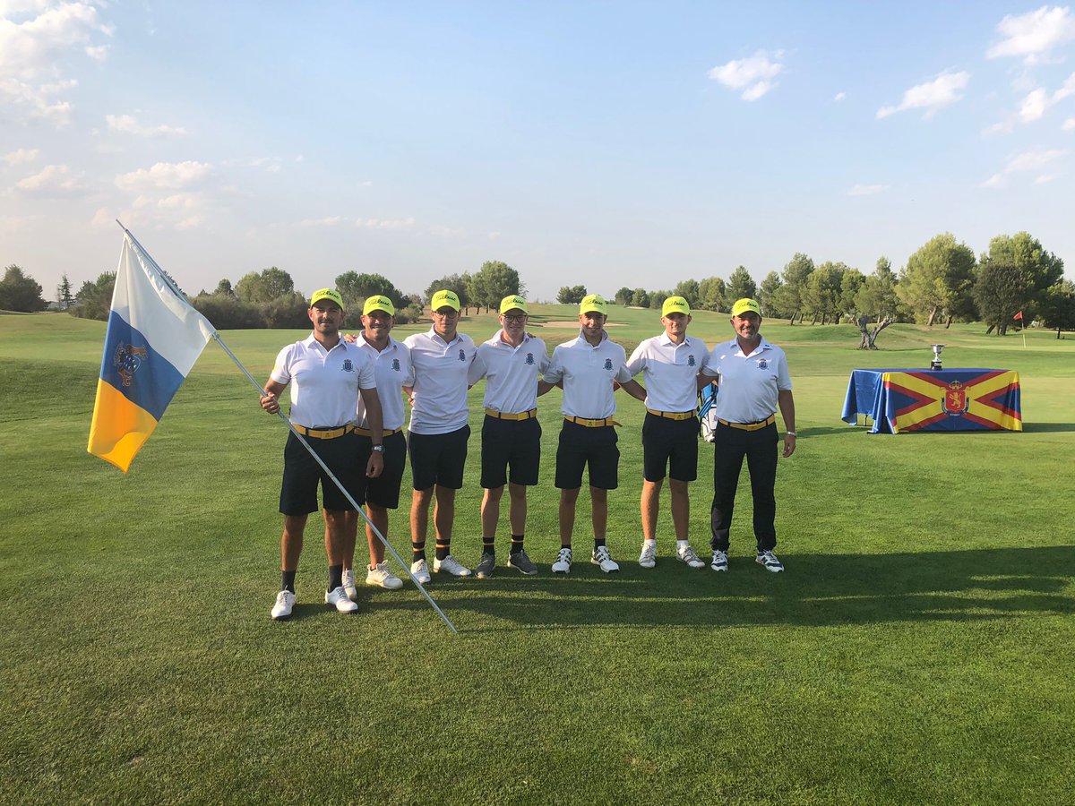En juego la segunda jornada clasificatoria del  Campeonato de España de FFAA Absoluto Masculino 2021, “XVI Memorial Santi Ollé”,.

Resultados en vivo rfegolf.livegolfscoring.es/torneos/clasif…

¡¡ Vamos Canarias !! 🇮🇨  🇮🇨  💪 💪