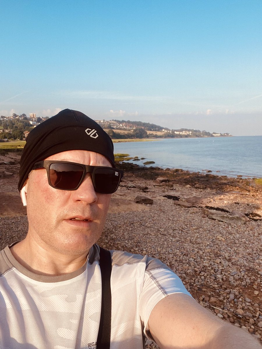 Karl83306212's tweet photo. @sharrond62 Did a yomp around Portishead this morning at 6am, 10k, 350m of climb through bracken and off road beach terrain. Didn’t fancy swimming in the Estuary though, soz. https://t.co/UhauVHiTK2