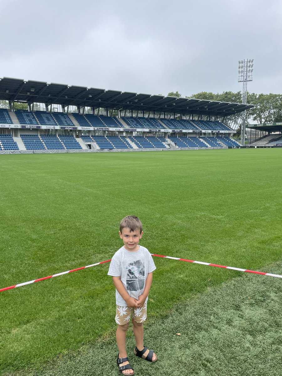 Merci <a href="/avironrugbypro/">Aviron Bayonnais</a> merci <a href="/UgoBoniface/">ugo boniface</a> <a href="/YannBru/">Yannick Bru</a> et les autres pour le petit très heureux.  
Cc <a href="/assoboc/">Asso BOC</a> <a href="/assoboc_eus/">BOC elkartea</a>