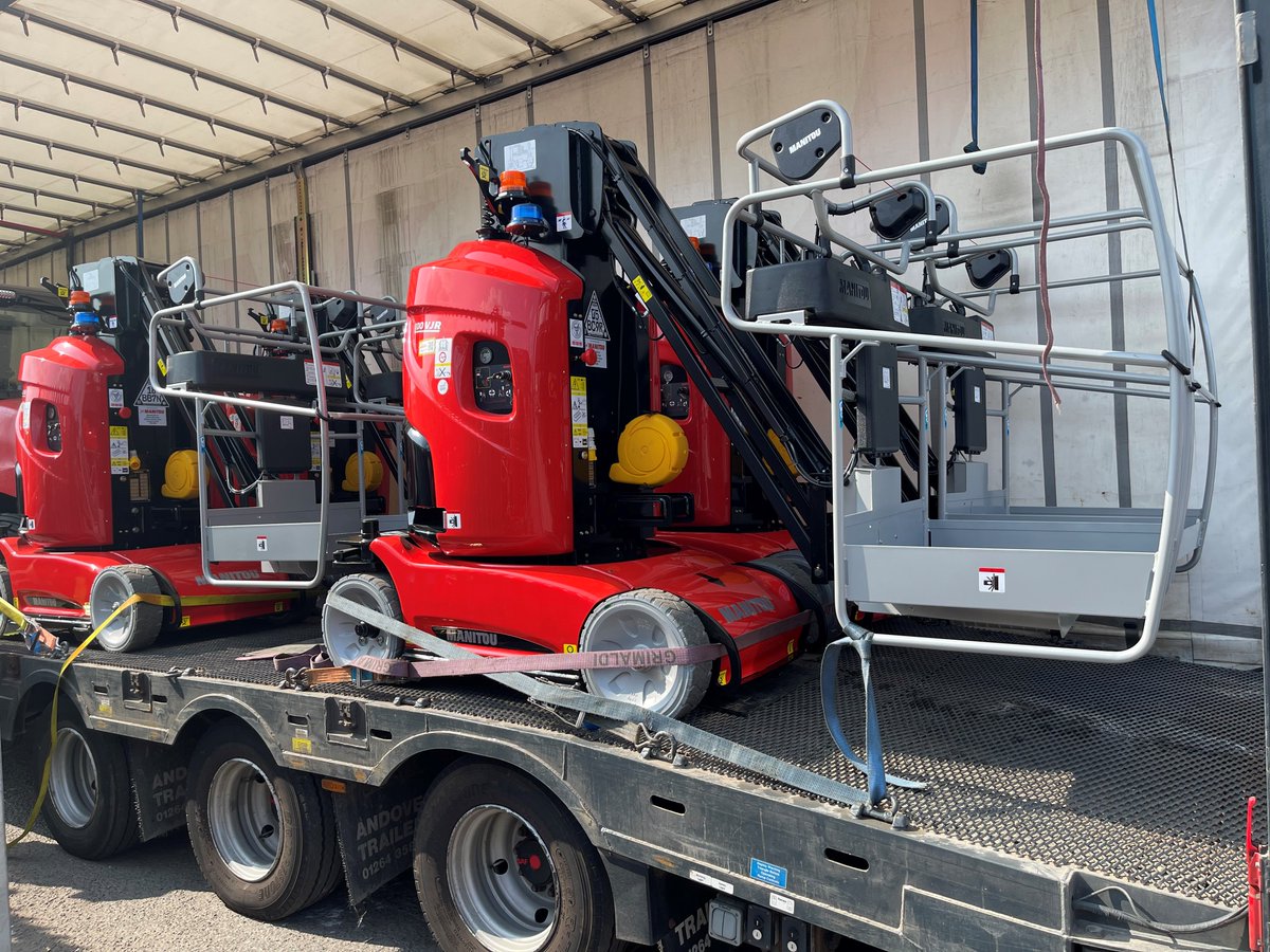 platform_centre's tweet photo. 🔥🔥‼️NEW ARRIVALS‼️🔥🔥
- 10 BRAND NEW Manitou 100VJR's arrived today!!😍
- We would like to thank Sam Sanderson at Mawsley Machinery for the speedy delivery and continued support.
For any requirements please call us on 01384 255 440 or email us on info@platformhirecentre.co.uk https://t.co/Jqs7lTNyt1