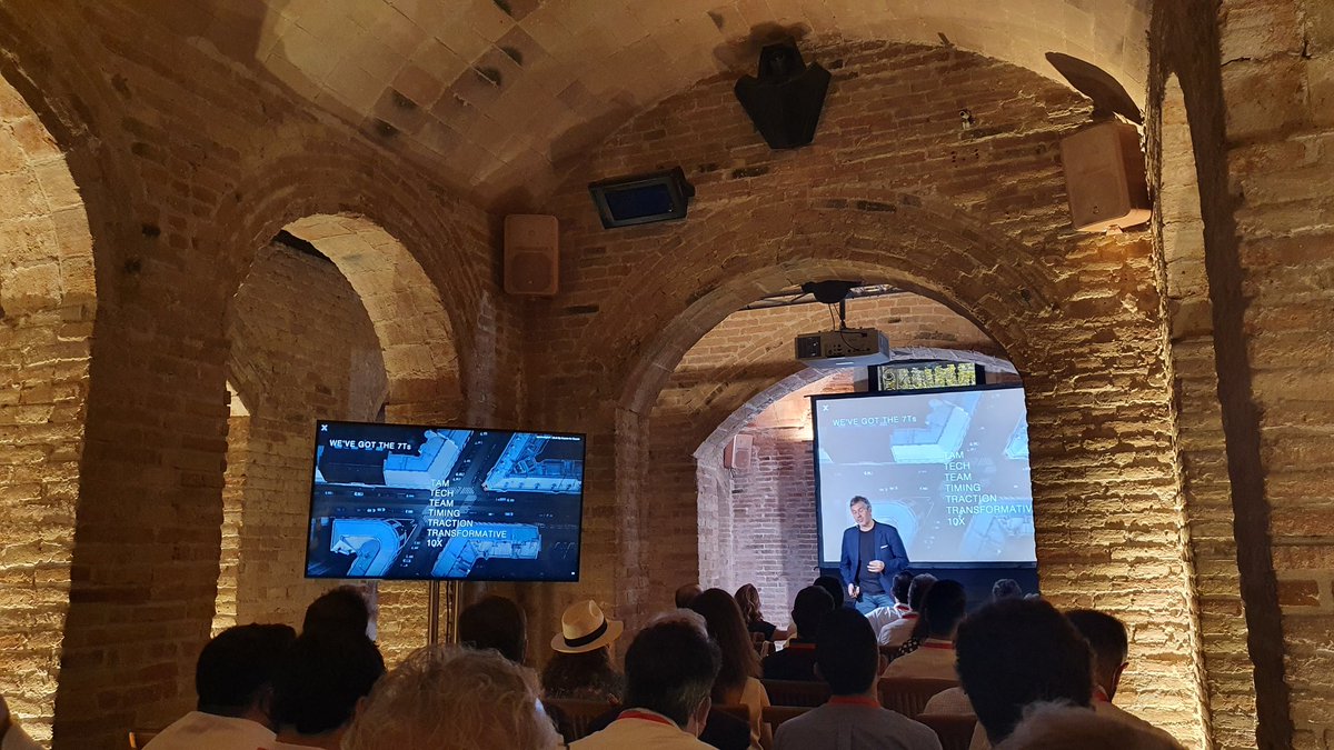 Glad to attend at #F10DemoDay where 10 fintechs are fast moving to solve industry challenges. Good example of how to embrace uncertainty and speed of change. Good job @F10_accelerator, as Andy mentioned "create good use cases takes time, continue &amp; impact will come."
