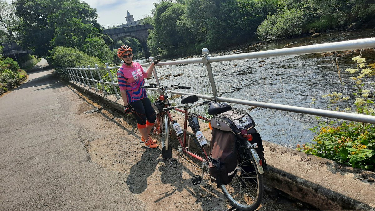 matildasmusings's tweet photo. My dynamic crew even caught up with the #Auchterarder amateur weatherman legend @WindyWilson88 for a selfie! And as he predicted it was a scorcher!
Wonderful hospitality at Dot and Bill's for what turned into a 6 hour lunch!!!
"Interesting" pedal home in the warm sunshine! 🚴♂️🚴♂️😎 https://t.co/WEF1XZoiEj