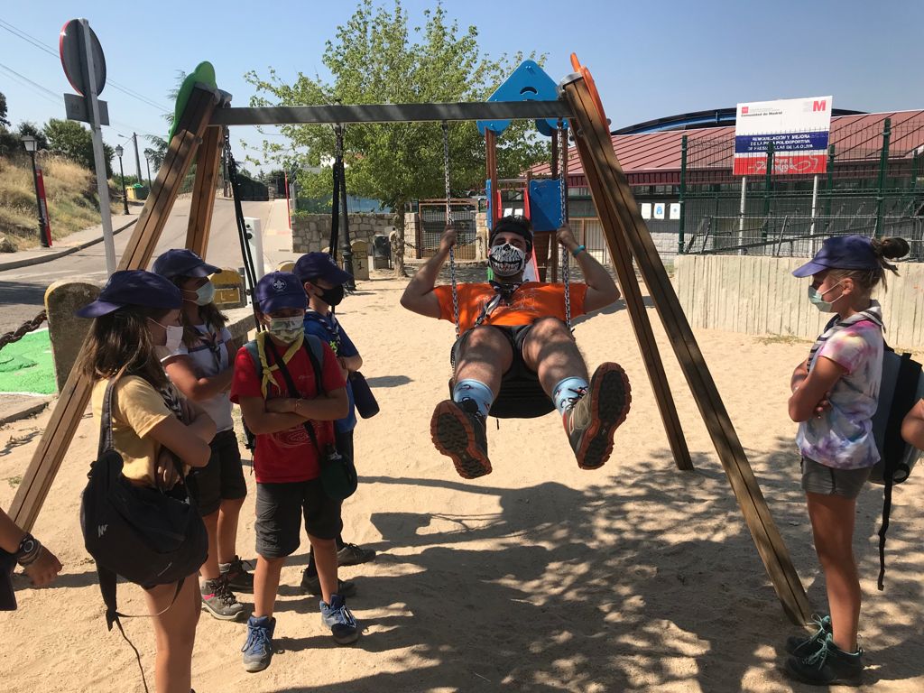 ¡Buenos días! ¡Hoy continuamos las marchas! Castores ya descansa en el campamento mientras el resto de unidades continúan visitando varios pueblos. Entérate de todo en el Libro de Campamentos 📖 ⛺️  gsorion.wixsite.com/librodecampame… #gsorion #scouts #campamentodeverano