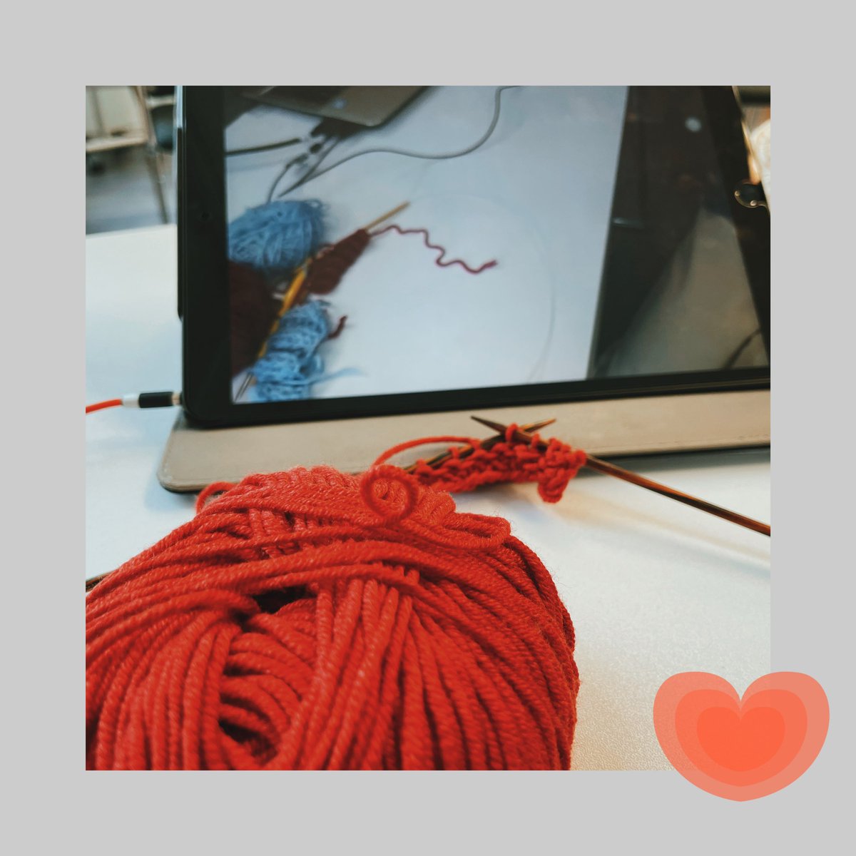 Ich hab heute gelernt bewusst ein Loch zu Stricken.

Generalprobe für die Online Strick- und Häkelsprechstunde an der VHS Calenberger Land.

#vhscloud #vhs #ewl #stricken