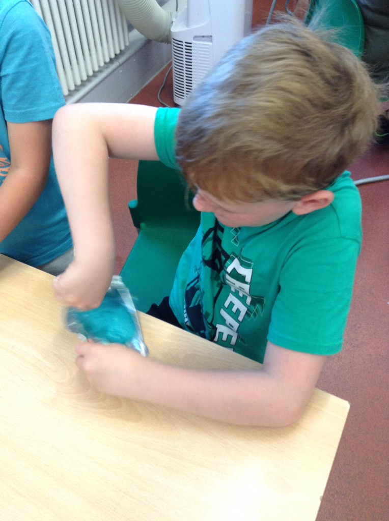 RFitzroyAcademy's tweet photo. #kookaburraclass had great fun making slime today as part of our free choice session, spending our #attendancepoints https://t.co/OjKD0VJvIw
