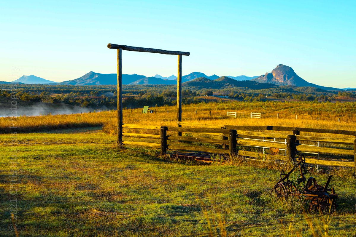 Hughesers's tweet photo. A Glass House Sunrise.
#sunrise #glasshousemountains #Queensland @Queensland #Australia @Australia #CanonEOSR #ThePhotoHour #StormHour #ThePhotoChallenge @The_PhotoBattle @socialflake @ejlazar #ShutterNutters
https://t.co/ZzCwiy0GVG https://t.co/6MqC5B4cTO