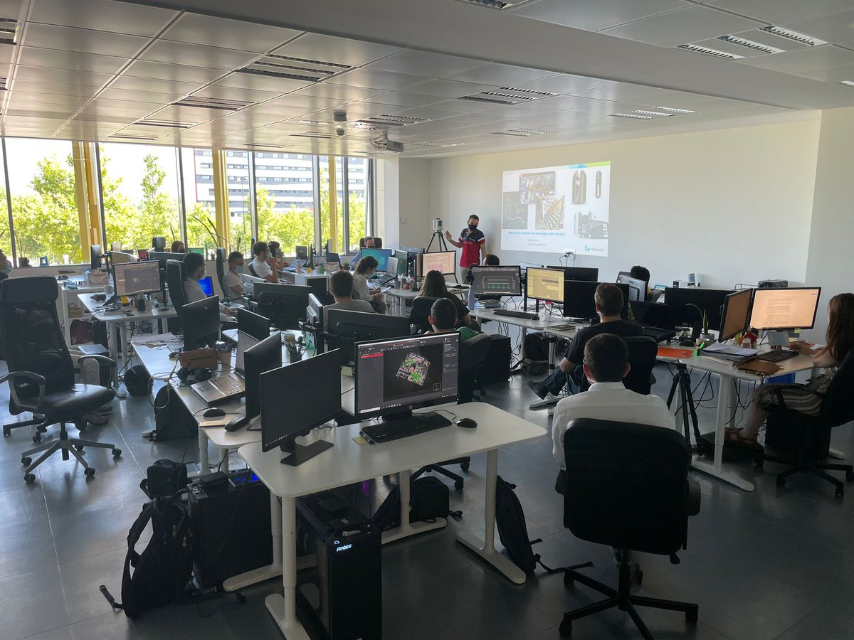 _atBIM's tweet photo. Mucha experiencia #scantobim hoy en nuestras oficinas con @LeicaGeosystems y @tecnitopsa
#BIM #ScanAndGo #escanerlaser #bimaragon #bimzaragoza #formación #rtc360 #nubesdepuntos #tomadedatos https://t.co/cT99vOLtmn