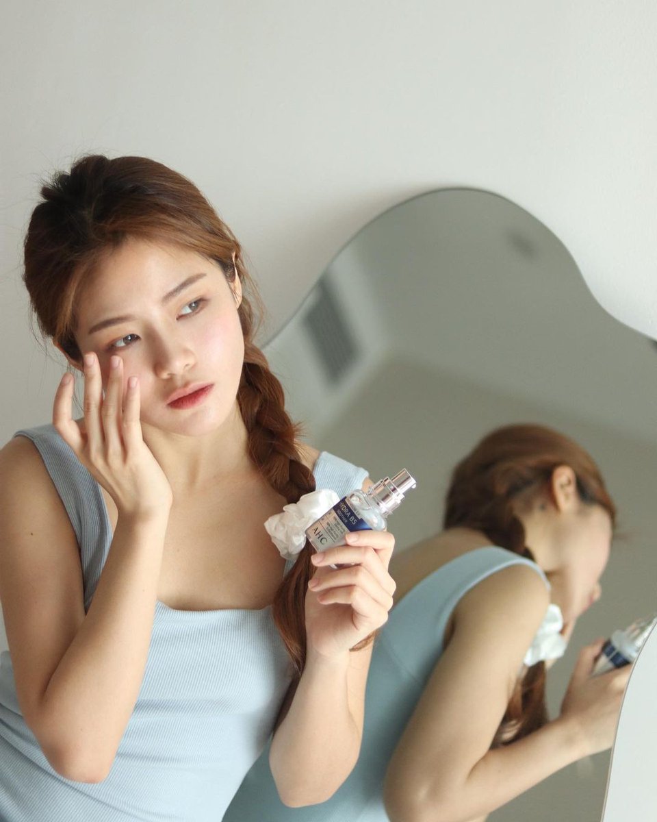 HermoMYOfficial's tweet photo. Get dewy, radiant and revitalized skin with AHC's exclusive 10-hyaluronic acid and Hya-Drone technology today π¦ and enjoy up to 30% OFF Brandwide + Freebie + Top Shopper Prize! β¨
πΈ : @dongdongcys
#HermoMY #YourBeautyYourWay #AHC π https://t.co/mOOEW1kCQl