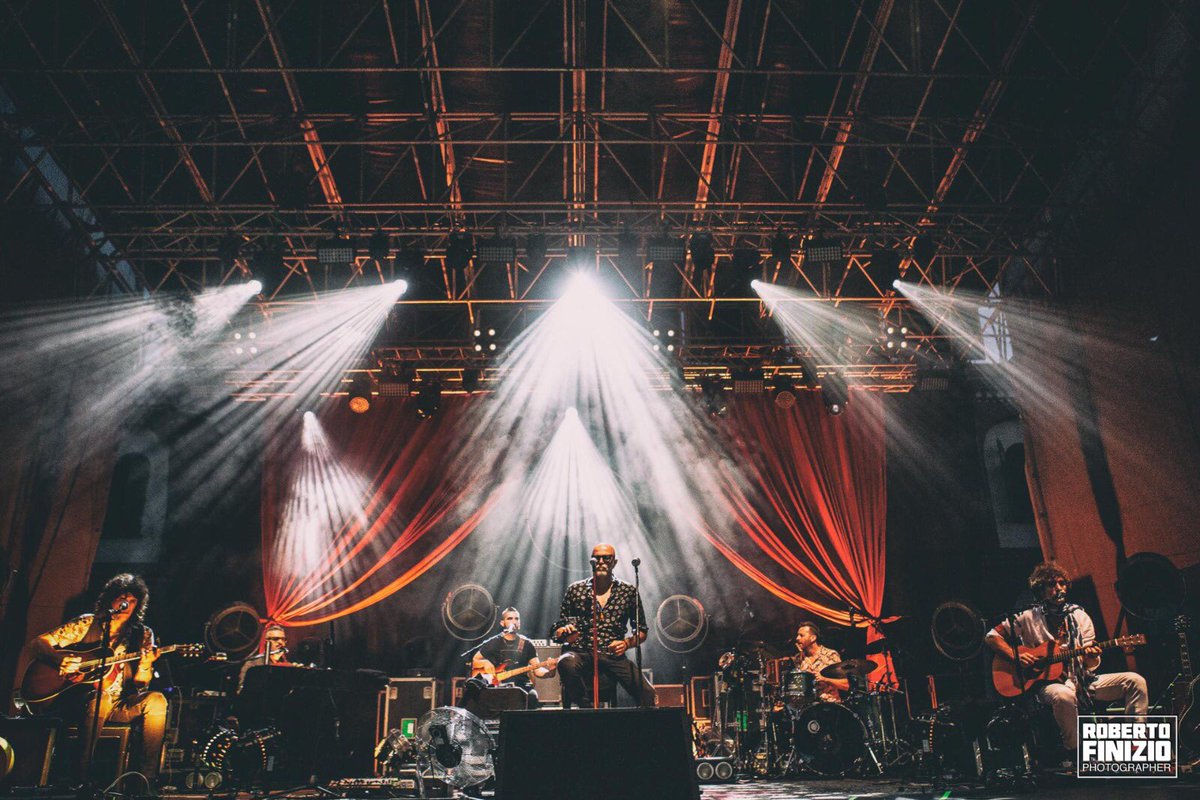 negritaband's tweet photo. Martedì al Flowers Festival di COLLEGNO è andata così💥💥
La Banda non si ferma! Ci vediamo stasera nella magica venue del Castello Sforzesco per portare un po’ di vibra buona in quel di MILANO per l’#EstateSforzesca 🤟🏻🔥 Siete pronti? ⬇️ https://t.co/YM4UQOb9Ov