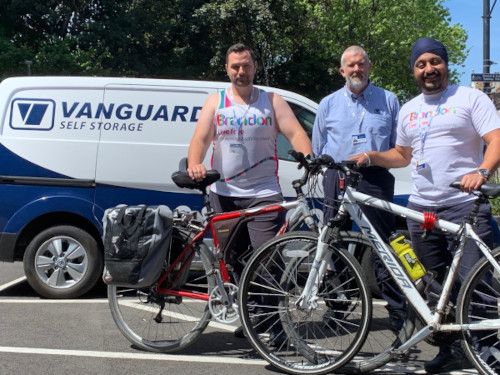 Lakhvinder and Paul, who both work for Vanguard Self Storage in #Bristol, have set themselves a challenge to cycle 50 miles. They have personal reasons for choosing to support us – follow the link to find out more, including how you can join the team 🚴👍 buff.ly/3kCFgiQ