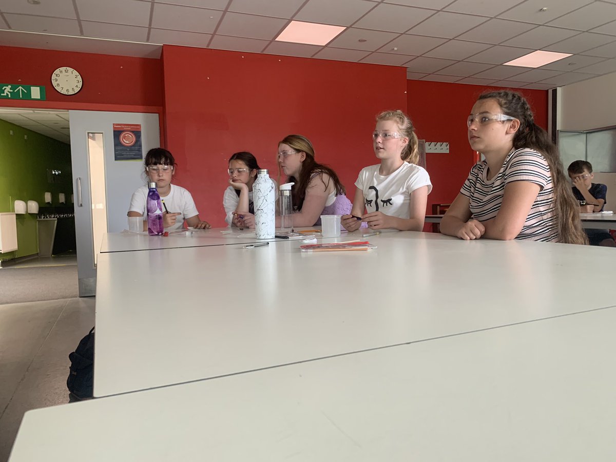 DVHS Science tweet media