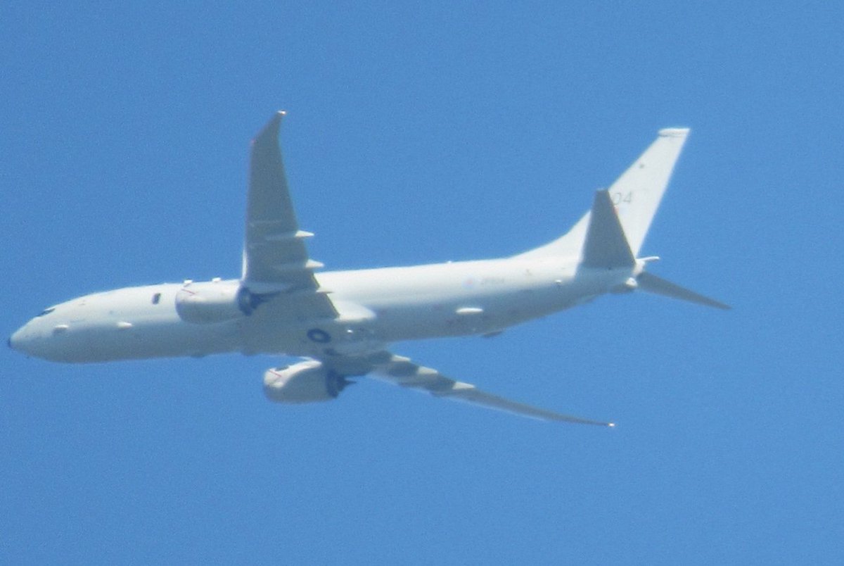 BloodyPolitics's tweet photo. Nice day for planespotting.
#avgeek #Lossiemouth #p8 #poseidon #stnry02 #zp804 #pik https://t.co/WahczXQzz5