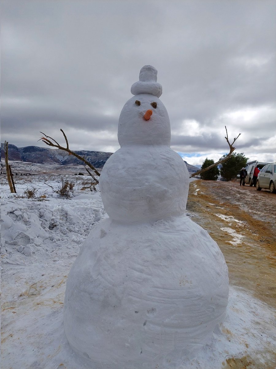 MikaylaBoy's tweet image. Snow in @hogsback ☃️