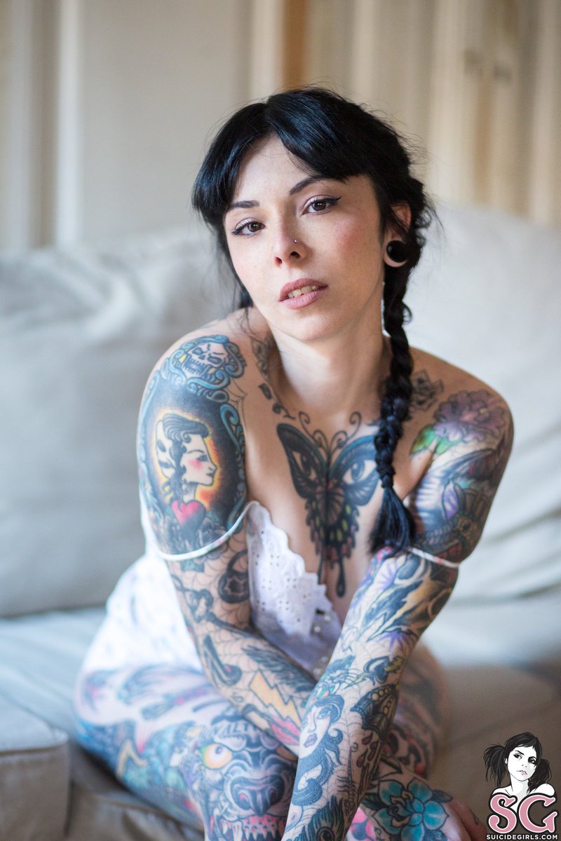 SuicideGirlsEsp's tweet photo. “Thunder Light” es el último set en #MemberReview de nuestra Preciosa #SGmodel @Mary__thunder 😍 No podrás perdértelo! https://t.co/5G1SZSnxZj https://t.co/QGpybukG4l