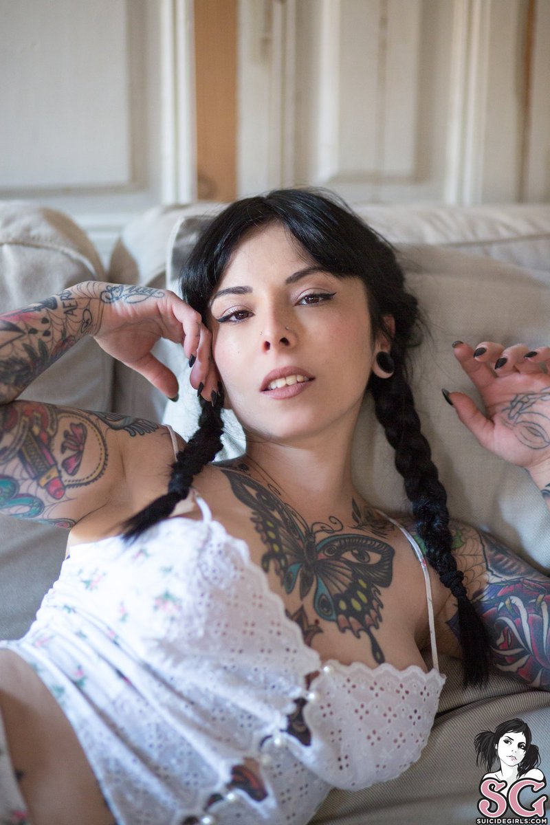 SuicideGirlsEsp's tweet photo. “Thunder Light” es el último set en #MemberReview de nuestra Preciosa #SGmodel @Mary__thunder 😍 No podrás perdértelo! https://t.co/5G1SZSnxZj https://t.co/QGpybukG4l