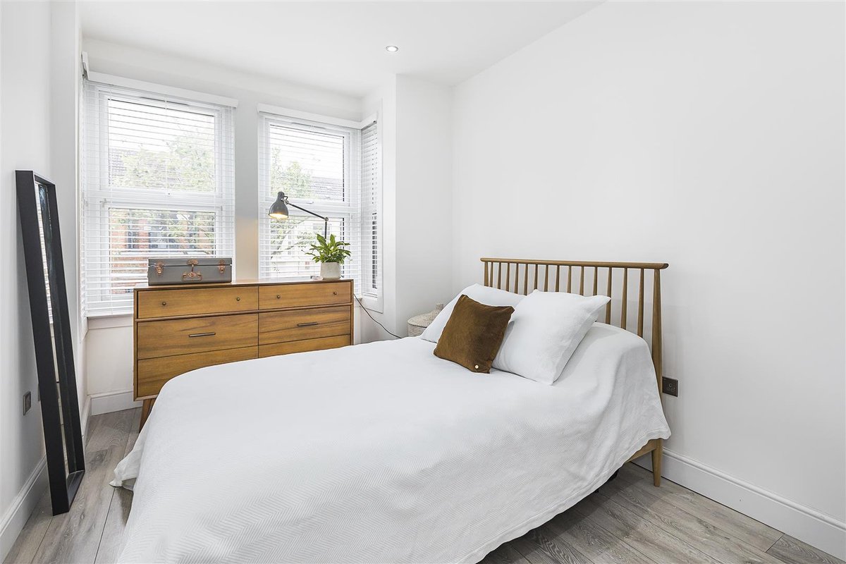 Estates_10's tweet photo. NEW PRICE - Moyers Road, E10 - Two Bedroom First Floor Maisonette - To Let - £1,300 pcm

https://t.co/sWr8kEuxt4 https://t.co/FXWikM3eHG