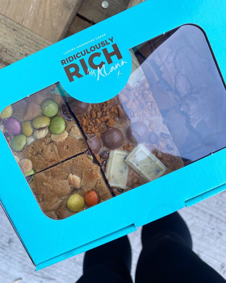 Alana_Spencer_'s tweet photo. In love with my new 6 slice window boxes 😍

#easilypleased https://t.co/870WD6WKzd