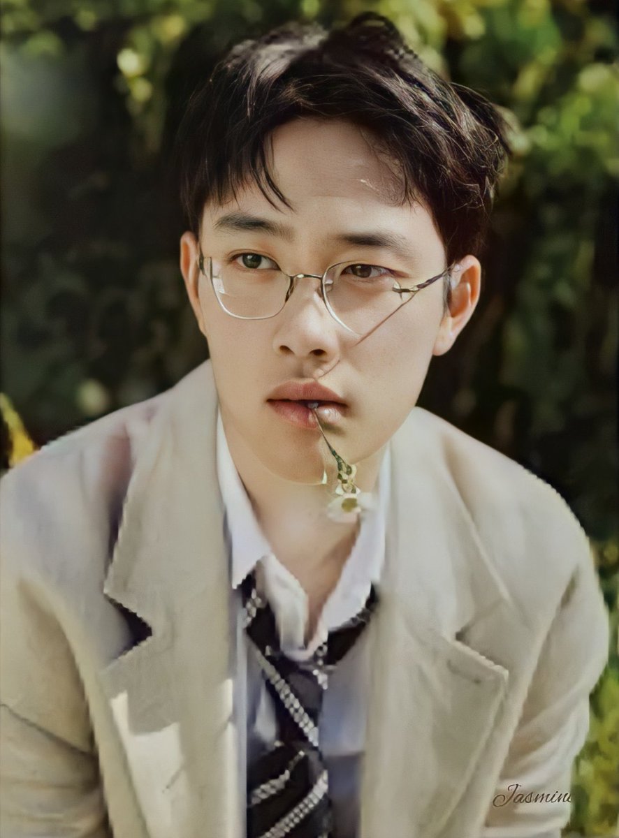 enthralleddd's tweet image. he looks so much like a humanities professor here 🥺 

#DO_1stSOLO #GetSetDO #ItsDOtime #공감 #도경수 #엑소디오 #DohKyungsoo #Kyungsoo