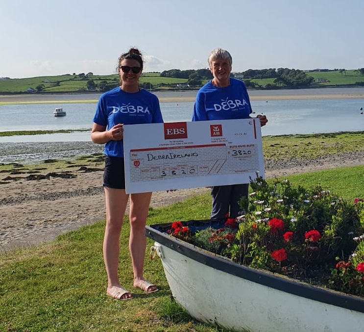 debraireland's tweet photo. This is just incredible!
Malin2Mizen for DEBRA🚶♀️
Thank you so much to this power duo, Sinéad and mum Margaret O'Donovan, who ran and walked an incredible 600km and raised an amazing €3,820 for our EB families🦋 This means so much to our families 💙
#ThankYou #CureEB #EBHero https://t.co/heVVEu6aRx