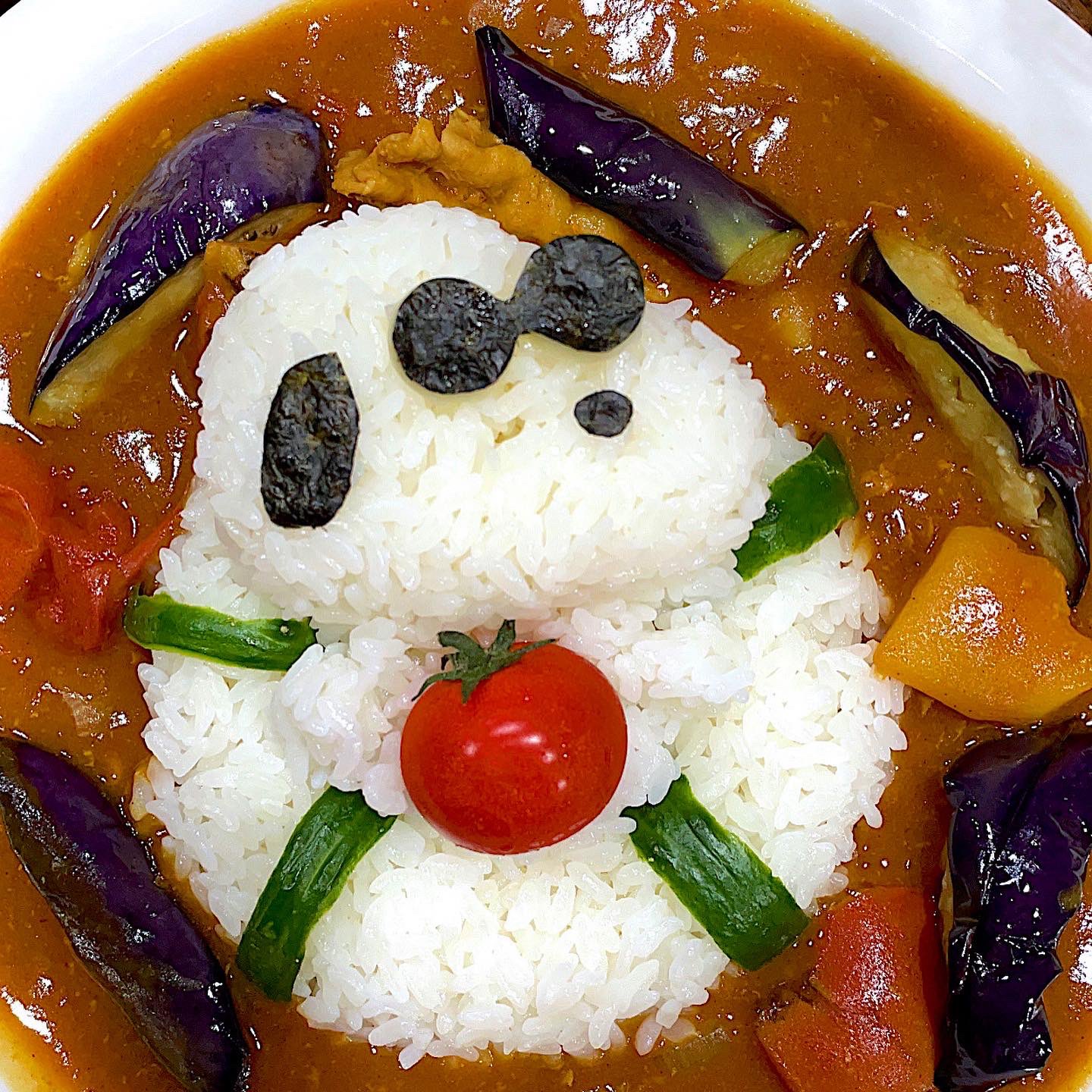Taka 今日のキャラ弁 雑キャラご飯だけど まぁ許してちょ スヌーピーカレー カレー キャラご飯 T Co 55rw28bnb6 Twitter