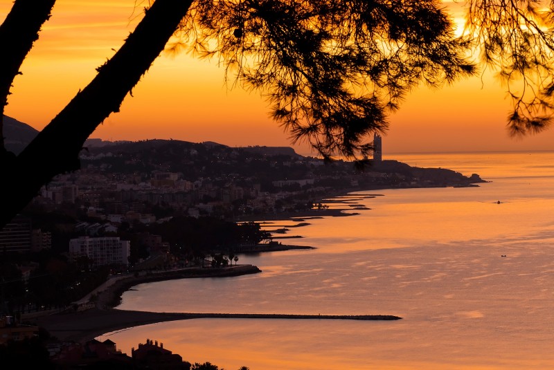 Malaga closes beaches at night to combat rising Covid cases. 