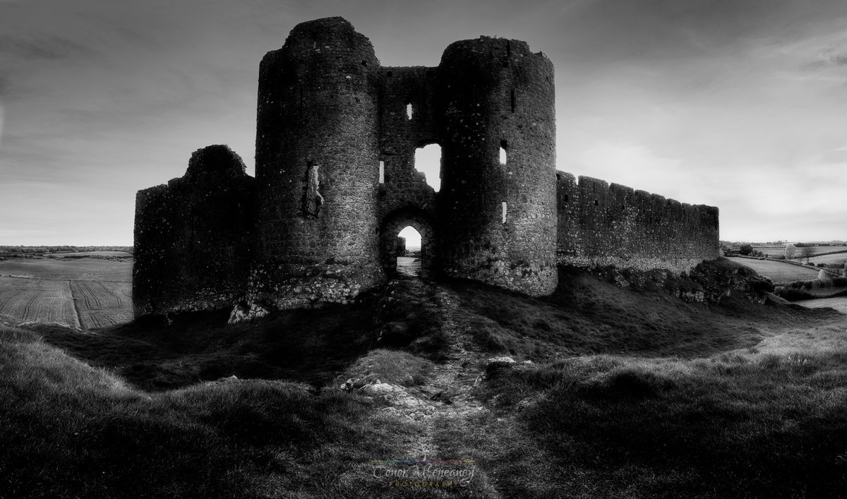 Castle Roche, Co Louth, Ireland. Built in the 13th century by Rohesia de Verdun who just happened to push her husband (the builder) out of the large window you see. It has since been called murder window!! <a href="/ireland/">Ireland /</a> #Ireland <a href="/louthheritage/">Louth Heritage</a> #louthchat