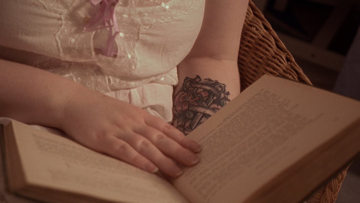 LiljaHusmo's tweet photo. New Video up on Youtube of my adventure in making Victorian Underwear - Combinations https://t.co/EwhiJ9QmFf