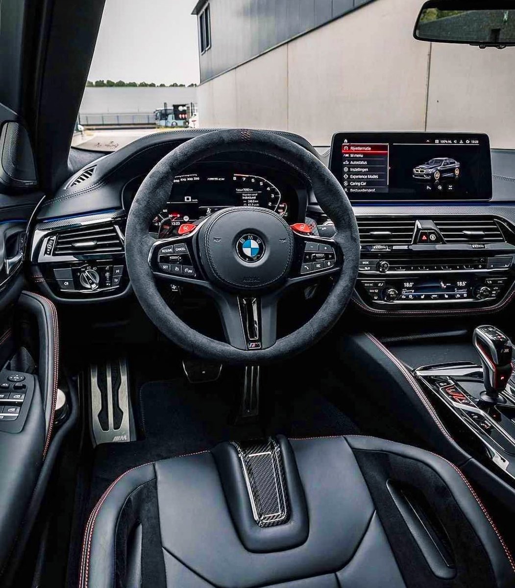 BMWHOUSE_'s tweet photo. Intérieur BMW M5 CS https://t.co/Y8ynl98RwU