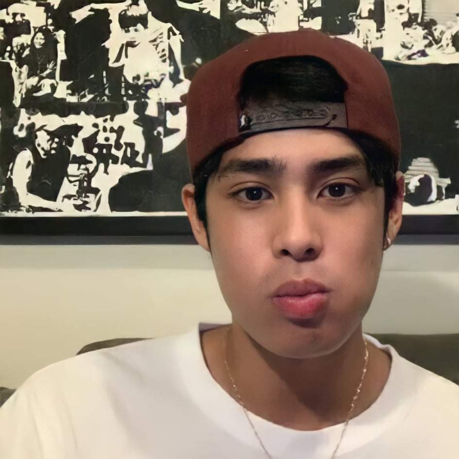 DONATORSPH's tweet photo. BEST BOY 🥺🤍 https://t.co/BqLi1Qf9yn