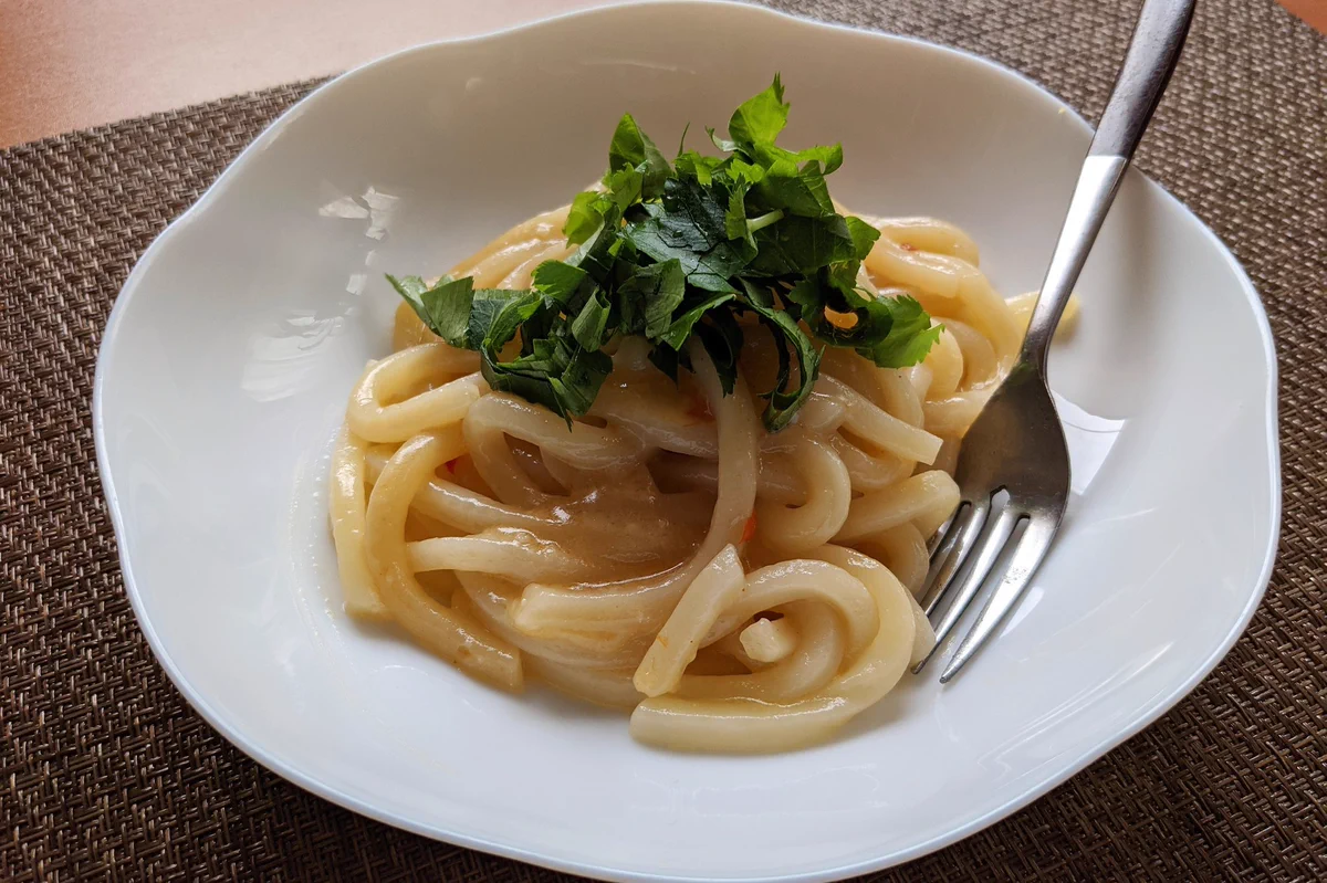 包丁も火も不要？！電子レンジで作れちゃう簡単&お手軽うどんレシピ！