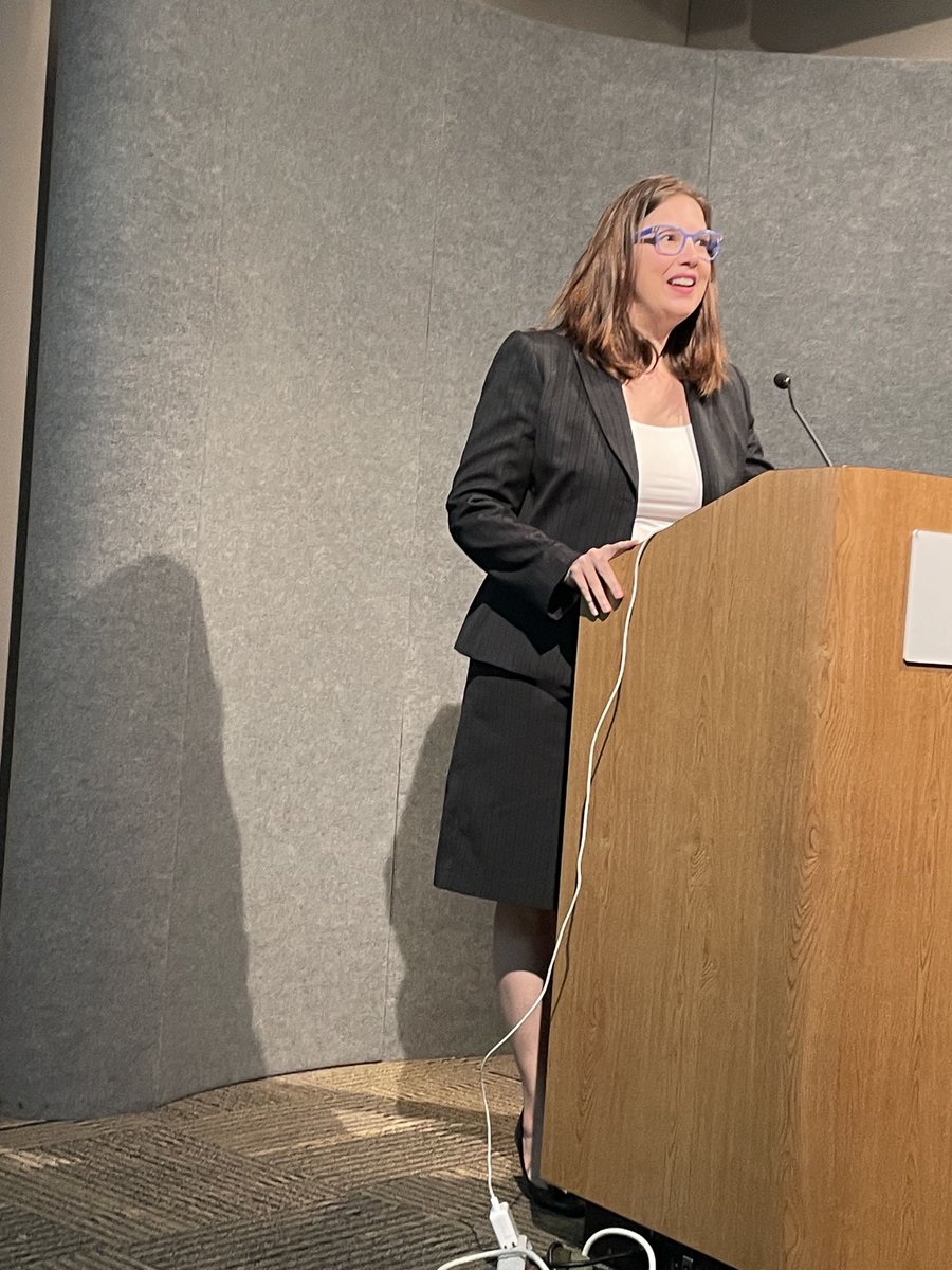 KeithDelman's tweet photo. .⁦@PaulosLab⁩ giving grand rounds this morning ⁦@EmorySurgery⁩ so brilliant and talented.  Her enthusiasm and passion are infectious.  We are so lucky to have her on the team! ⁦@WinshipAtEmory⁩ ⁦@EmoryUniversity⁩ https://t.co/gfmt2SKZGH