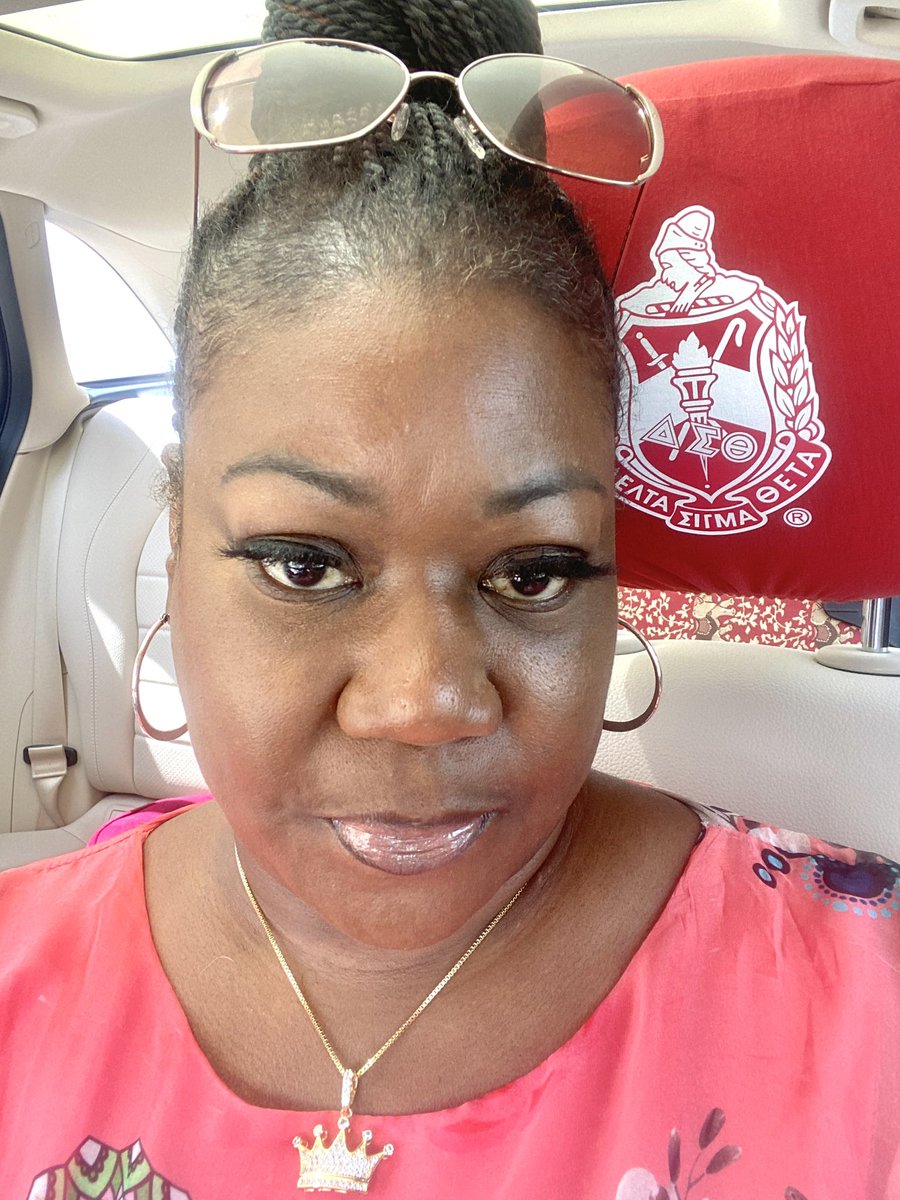 SybrinaFulton's tweet image. Reppin #DST today all day everyday!! 🐘♥️ #MACmade #CatchThat #ohtobeadeltagirl #MiamiAlumnae