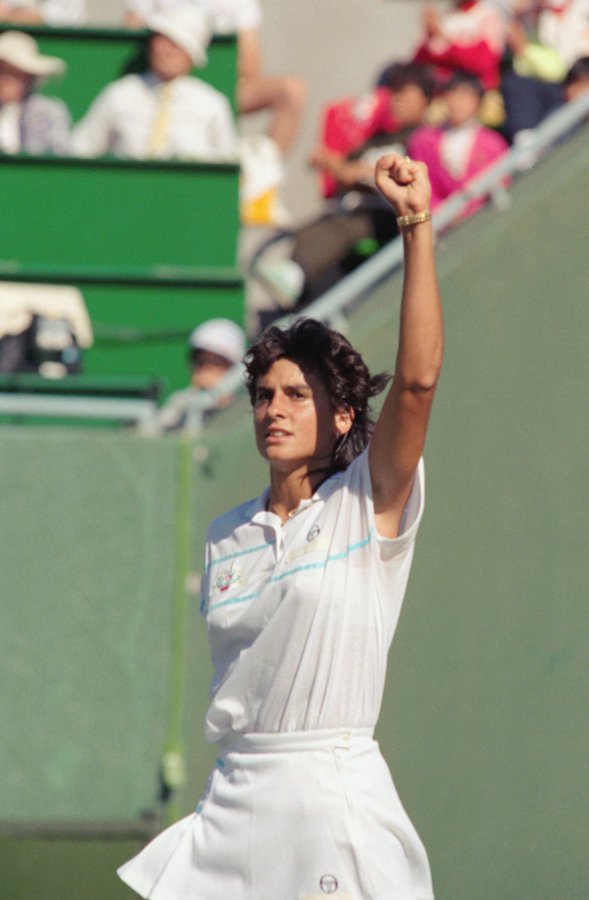 GABRIELA SABATINI - Página 18 E65kxOoXoAUaA3B?format=jpg&name=900x900