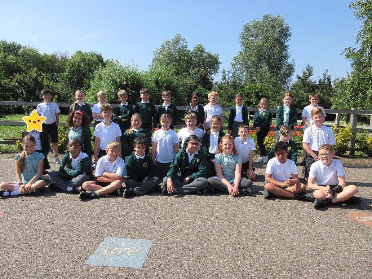 roecroftlower's tweet image. To our fabulous year 4 leavers…remember that every end is a new beginning. ✨ 
You are all capable of amazing things…fly high at middle school and show them what you’ve got. 
You are all part of our Roecroft family always. 💚 
#roecroftfamily #valuesoflife #roecroftrocks