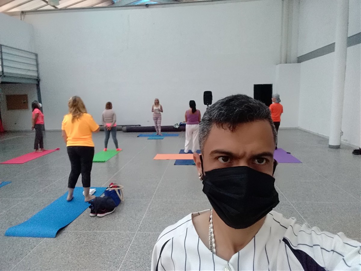 gbgdesign's tweet photo. Listo para clase de Yoga en el Complejo Cultural Los Salias con Yilmar Rivas. 🙏🏻 Namasté
#produccionesyilmarrivas #ComplejoCulturalLosSalias #Yoga #publikscape #lifenaturalgdm https://t.co/EpxFmWimHS