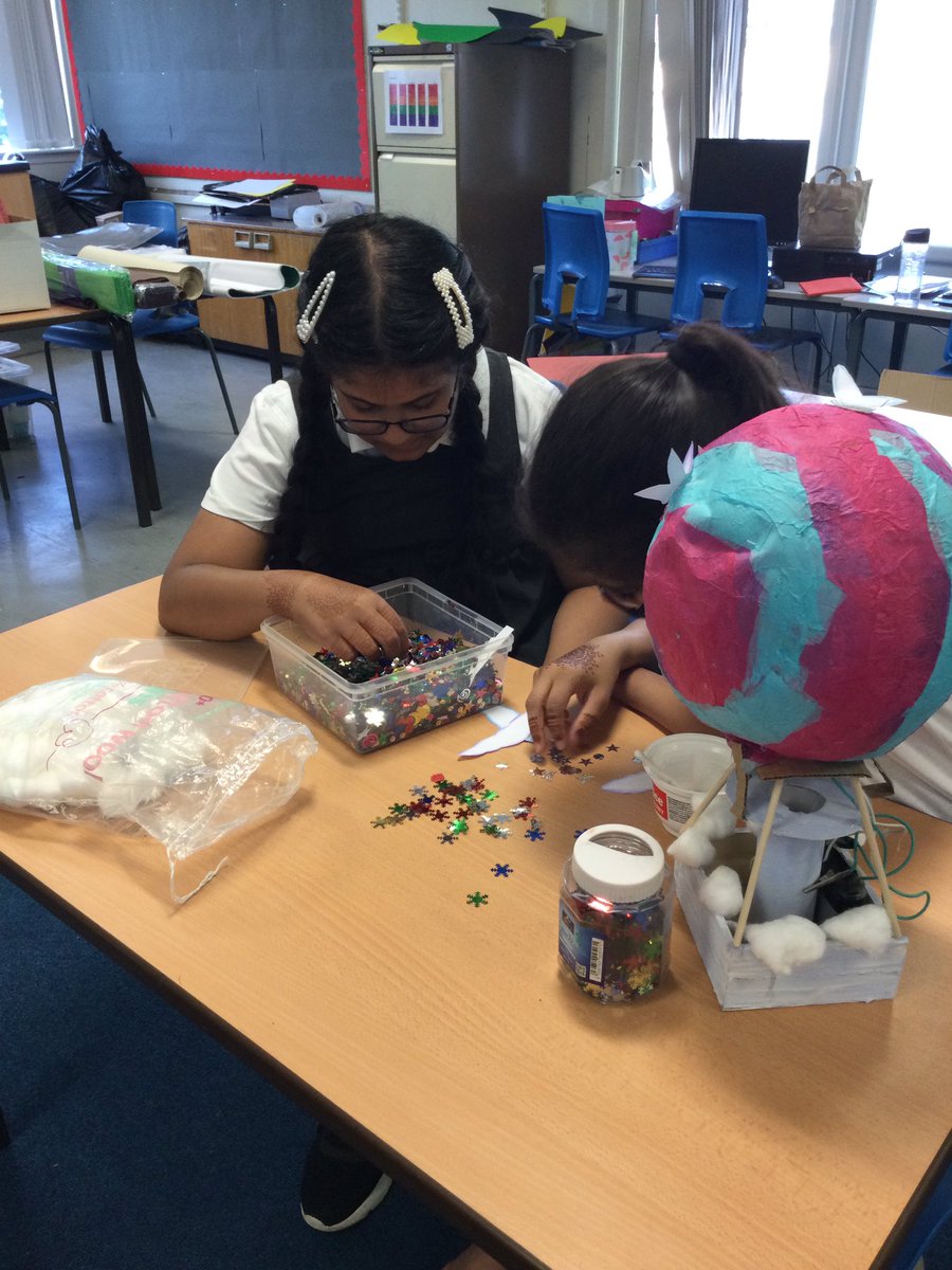 LydgateY5B's tweet photo. Working hard to finish our lamps.💡
Glueing sequins and painting final touches! https://t.co/kZu9uGqoyh