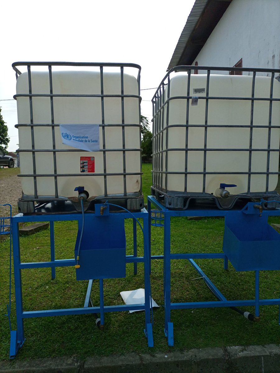 CommunitySRga's tweet photo. L'OMS d'appuyer les Communautés Réligieuses d'acquérir les cubetenaires, par la livraison quelques cubetenaires pour appuyer le programme de "lavage des mains" lancé par l'OAFRESS. Merci à Son Excellence Magaran BAGAYOKO. Pays OMS Gabon. @OnuGabon @OMS_GABON @oafress @WCCehaia https://t.co/wgn3oJYsdc