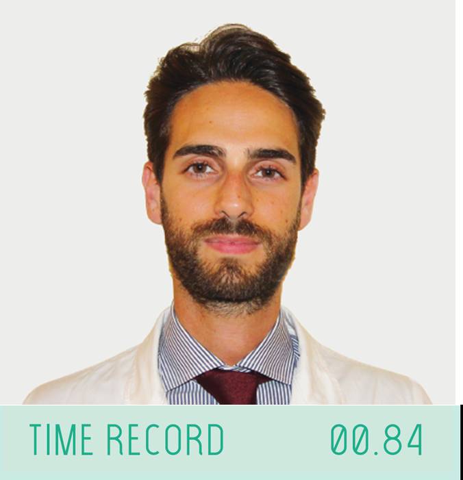 Complimenti a Nicola Cangiano, che ha ottenuto il punteggio migliore nell'esecuzione del nodo intracorporeo al corso di chirurgia laparoscopica organizzato da Niguarda.

Time record: 00.84
Benvenuto nella Hall of Fame!

#unimi #surgicaltraining #ospedaleniguarda