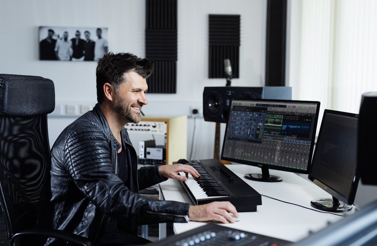 As well as producing world class entertainment ISG also offer creative support to some of the largest leisure companies in the UK and Europe. 

Here’s Music Producer Peter working on some amazing content.

#musicproduction #ISG #media #creativesupport #creative #mastering #mixing